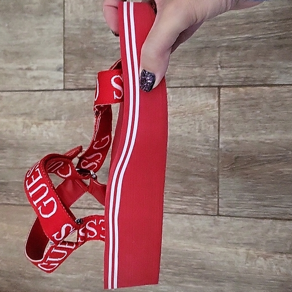 🌟SALE!!🌟Guess Sandals - Picture 8 of 8